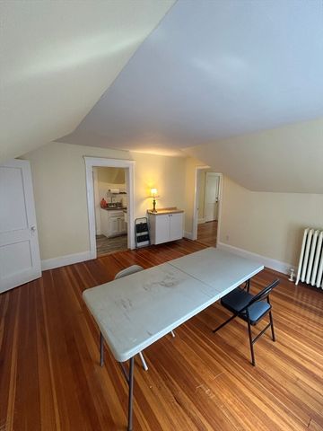 26 Houston Ave 3, Milton, MA 02186