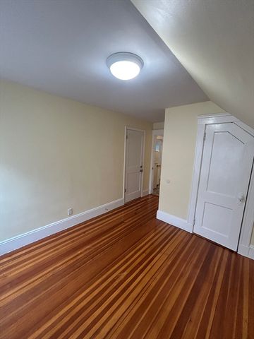26 Houston Ave 3, Milton, MA 02186
