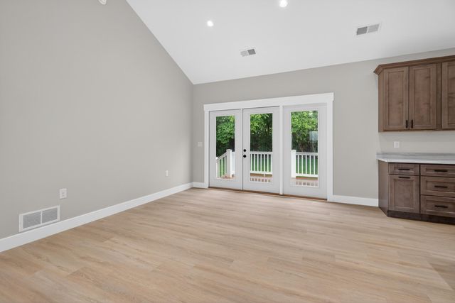 111 Stonegate Drive, Danville, KY 40422