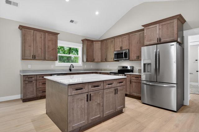 111 Stonegate Drive, Danville, KY 40422