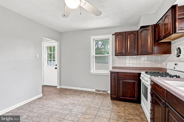 68 EVERGREEN AVE, Bellmawr, NJ 08031
