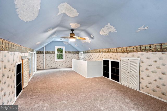 68 EVERGREEN AVE, Bellmawr, NJ 08031