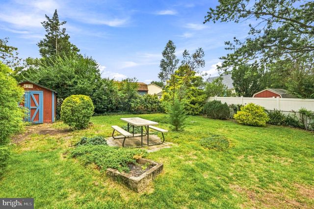 68 EVERGREEN AVE, Bellmawr, NJ 08031