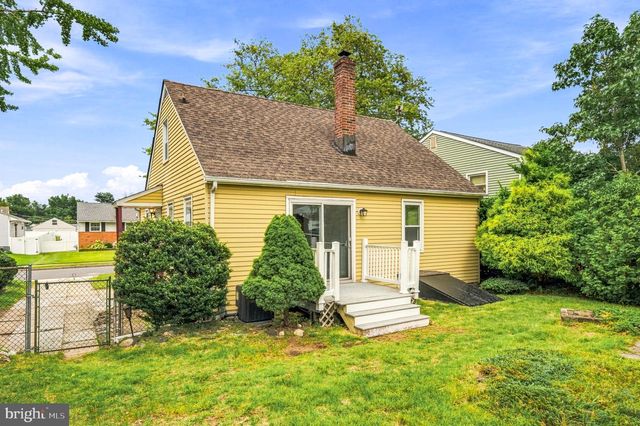 68 EVERGREEN AVE, Bellmawr, NJ 08031