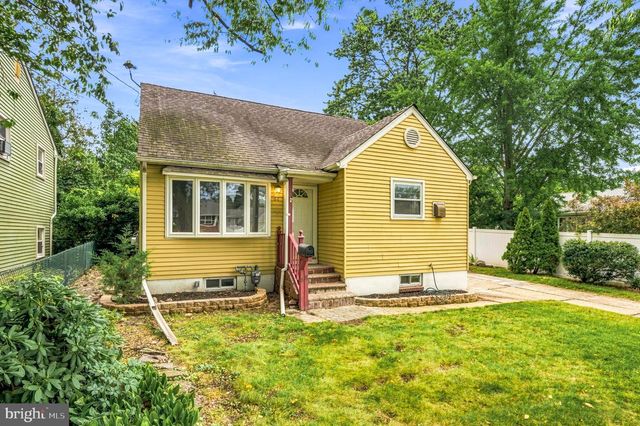 68 EVERGREEN AVE, Bellmawr, NJ 08031