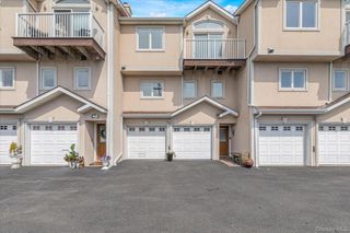 781 W Park Avenue, Long Beach, NY 11561