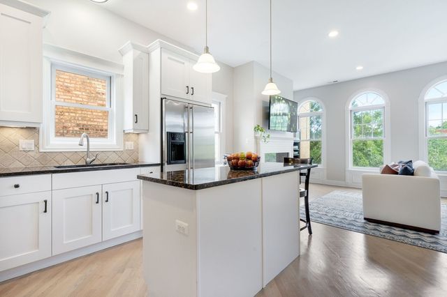 4216 N Ashland Avenue 3, Chicago, IL 60613
