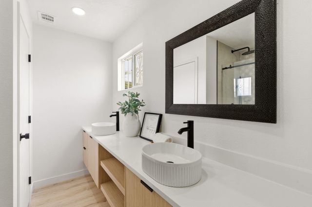 1201 Willys Knight Drive NE, Albuquerque, NM 87112