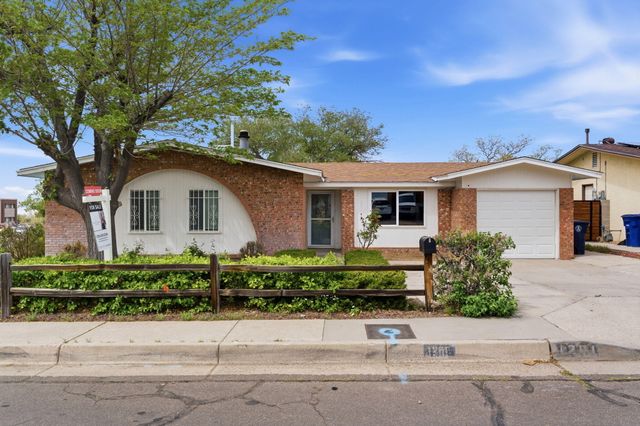 1201 Willys Knight Drive NE, Albuquerque, NM 87112