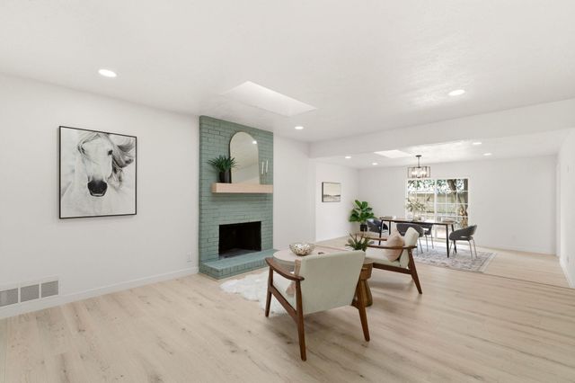 1201 Willys Knight Drive NE, Albuquerque, NM 87112