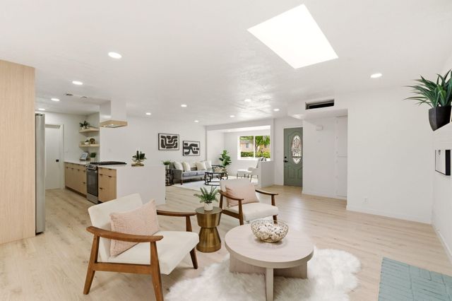 1201 Willys Knight Drive NE, Albuquerque, NM 87112