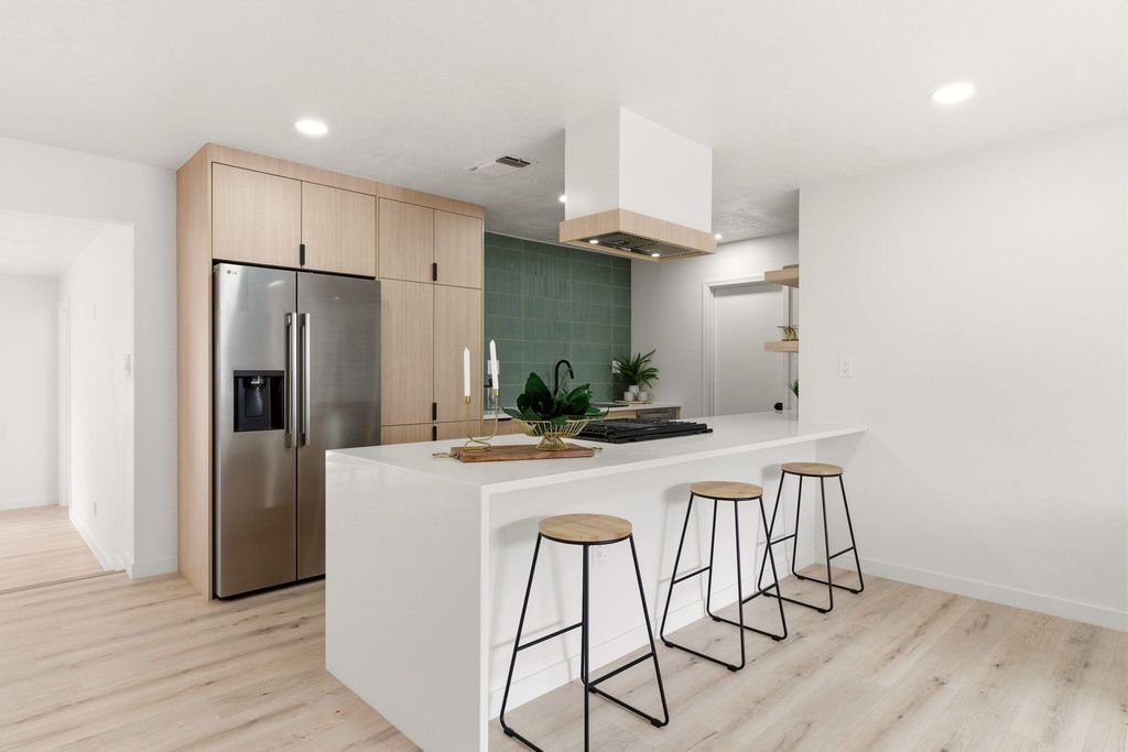 1201 Willys Knight Drive NE, Albuquerque, NM 87112