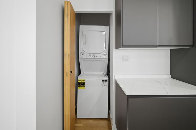 4744 N Lotus Avenue, Chicago, IL 60630