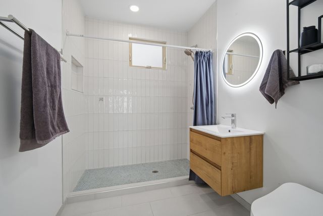 4744 N Lotus Avenue, Chicago, IL 60630