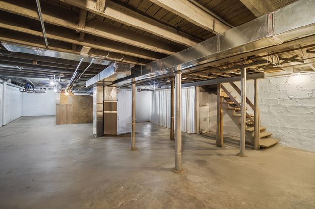 4744 N Lotus Avenue, Chicago, IL 60630