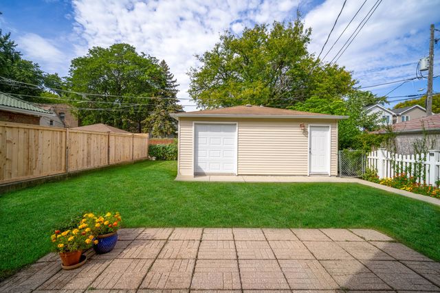 4744 N Lotus Avenue, Chicago, IL 60630