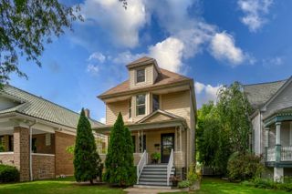 4744 N Lotus Avenue, Chicago, IL 60630