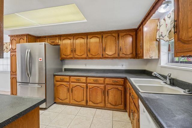 2030 Huntington Drive, Grand Prairie, TX 75051