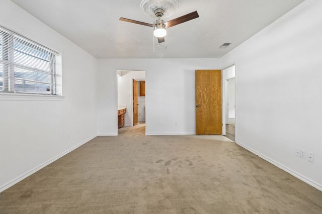 2030 Huntington Drive, Grand Prairie, TX 75051