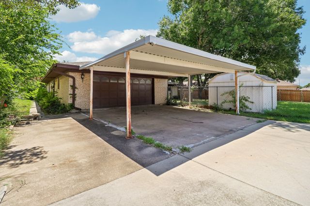 2030 Huntington Drive, Grand Prairie, TX 75051