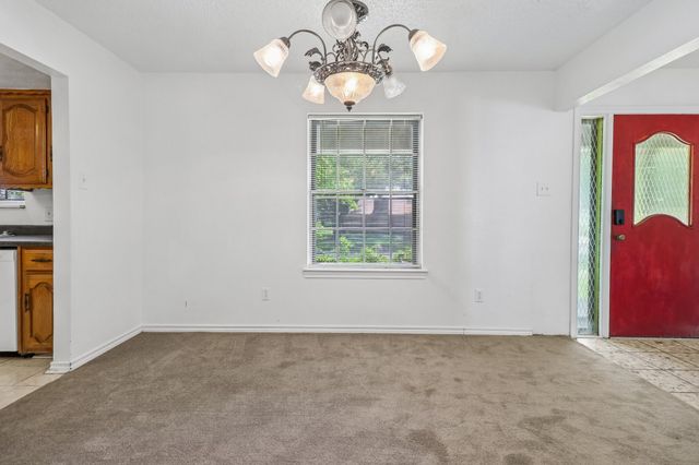 2030 Huntington Drive, Grand Prairie, TX 75051