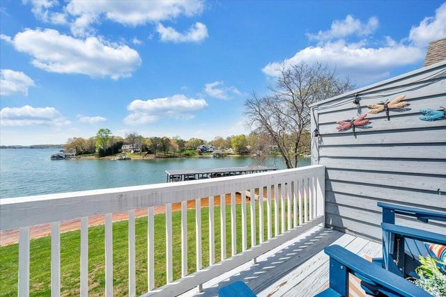 254 Blarney Stone CT, Huddleston, VA 24104