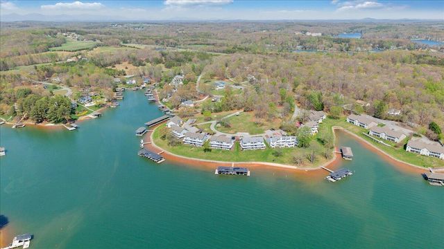 254 Blarney Stone CT, Huddleston, VA 24104
