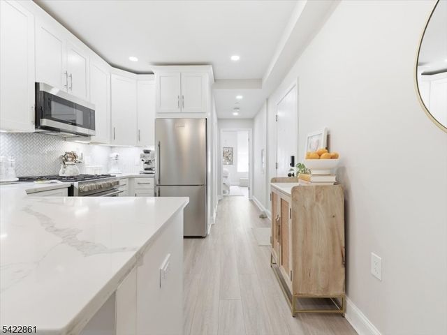 406 Madison St 3R, Hoboken City, NJ 07030