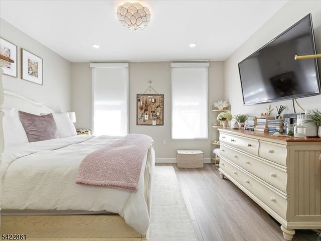 406 Madison St 3R, Hoboken City, NJ 07030