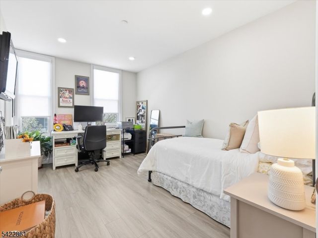 406 Madison St 3R, Hoboken City, NJ 07030