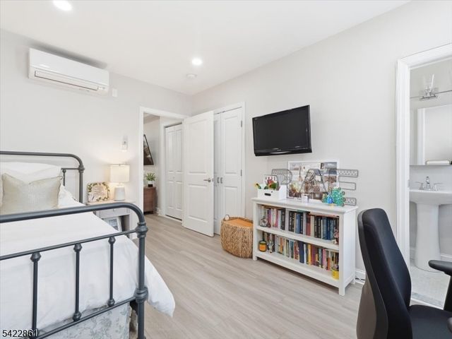 406 Madison St 3R, Hoboken City, NJ 07030