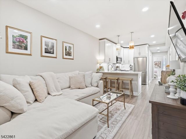 406 Madison St 3R, Hoboken City, NJ 07030