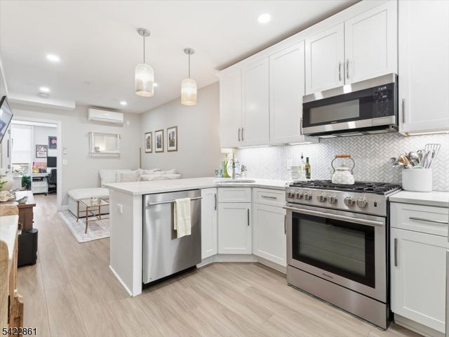 406 Madison St 3R, Hoboken City, NJ 07030