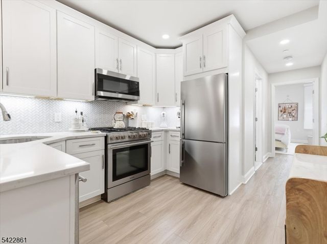 406 Madison St 3R, Hoboken City, NJ 07030