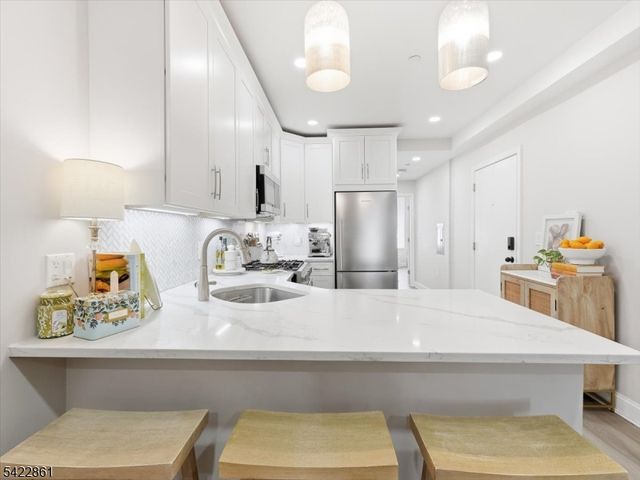 406 Madison St 3R, Hoboken City, NJ 07030