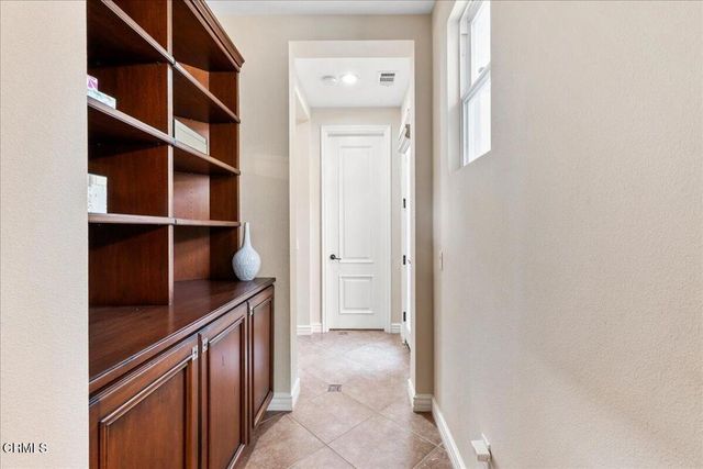 27007 Cliffie Way, Santa Clarita, CA 91387