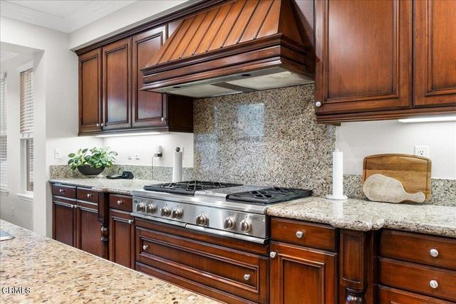 27007 Cliffie Way, Santa Clarita, CA 91387