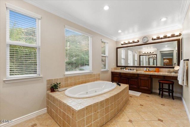 27007 Cliffie Way, Santa Clarita, CA 91387