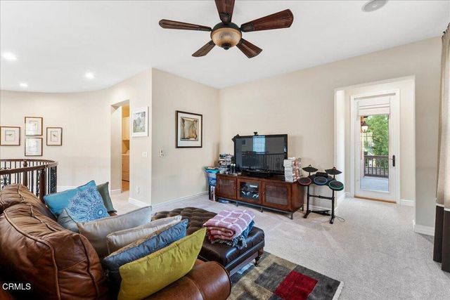 27007 Cliffie Way, Santa Clarita, CA 91387