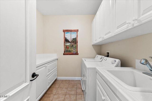 27007 Cliffie Way, Santa Clarita, CA 91387
