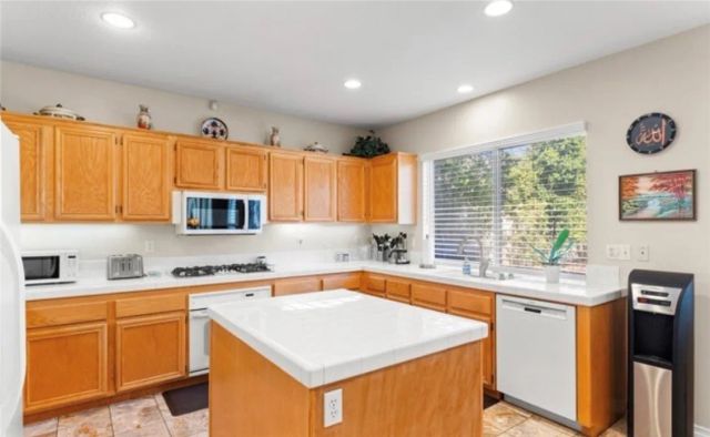 8705 E Running Springs, Anaheim, CA 92808