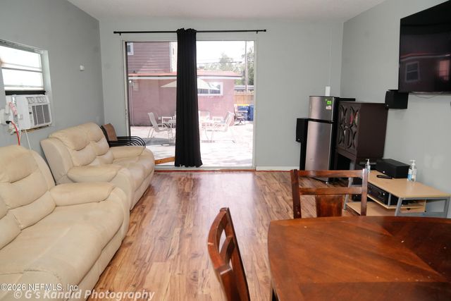 2453 WILMONT Avenue, Jacksonville, FL 32218