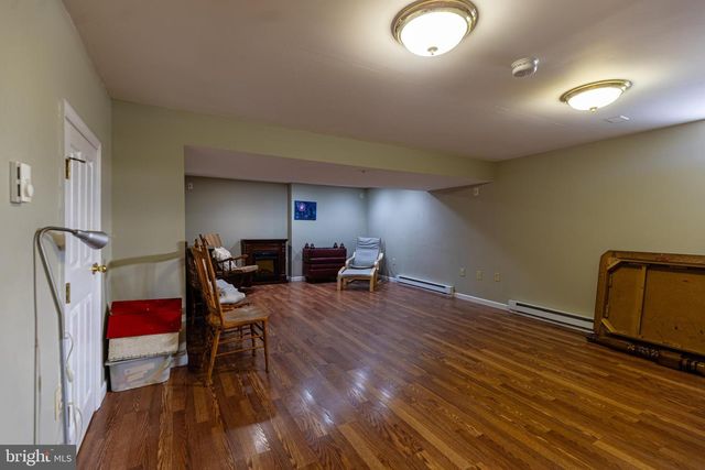 1660 WISTERIA DR, Chambersburg, PA 17202