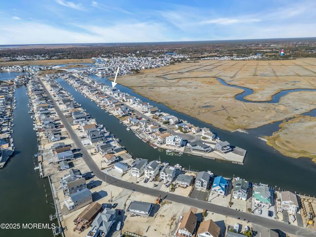 385 Kingfisher Road, Tuckerton, NJ 08087