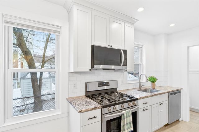 6 Brattle St 1, Arlington, MA 02476