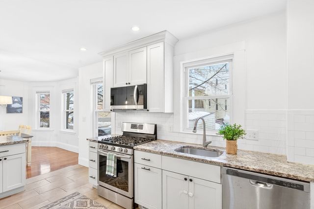 6 Brattle St 1, Arlington, MA 02476