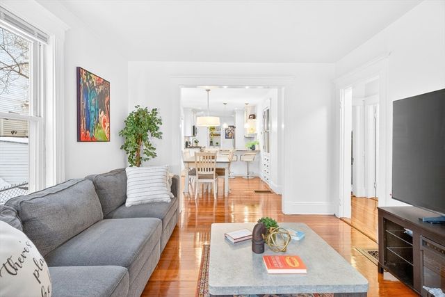 6 Brattle St 1, Arlington, MA 02476