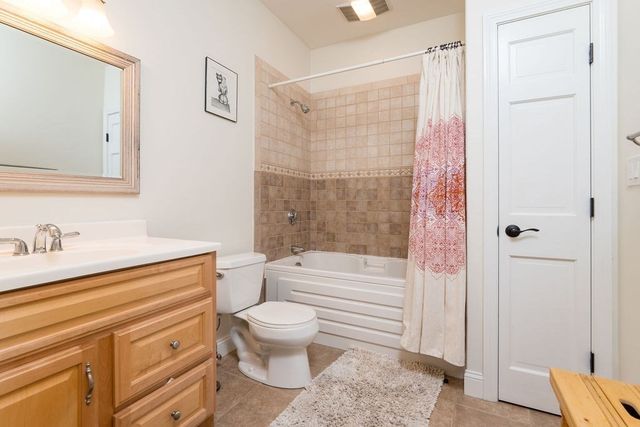 50 Belle Ave 102, Medford, MA 02155