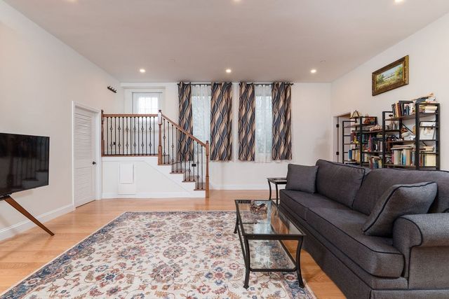 50 Belle Ave 102, Medford, MA 02155