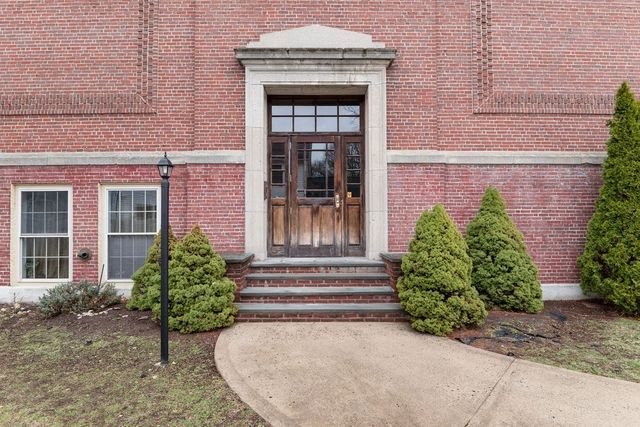 50 Belle Ave 102, Medford, MA 02155